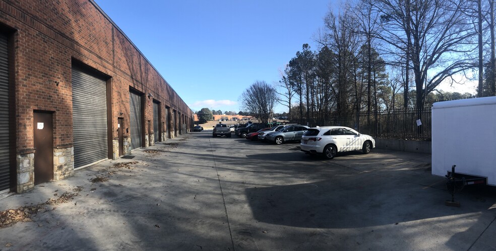 1635 Beaver Ruin Rd, Norcross, GA for lease - Building Photo - Image 2 of 10