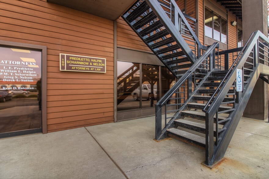 304-308 N 3rd St, Yakima, WA for lease - Building Photo - Image 2 of 8