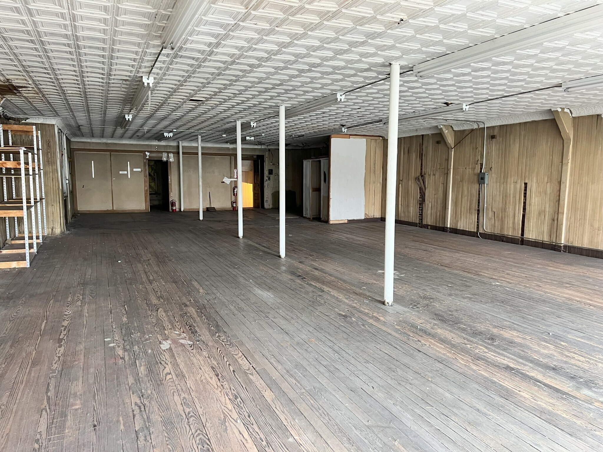 541 Main St, New Rochelle, NY for lease Interior Photo- Image 1 of 3