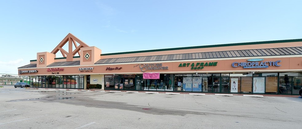 1501-1551 E Commercial Blvd, Oakland Park, FL for lease - Building Photo - Image 3 of 4