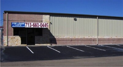 1903 Treble Dr, Humble, TX for lease Building Photo- Image 1 of 6