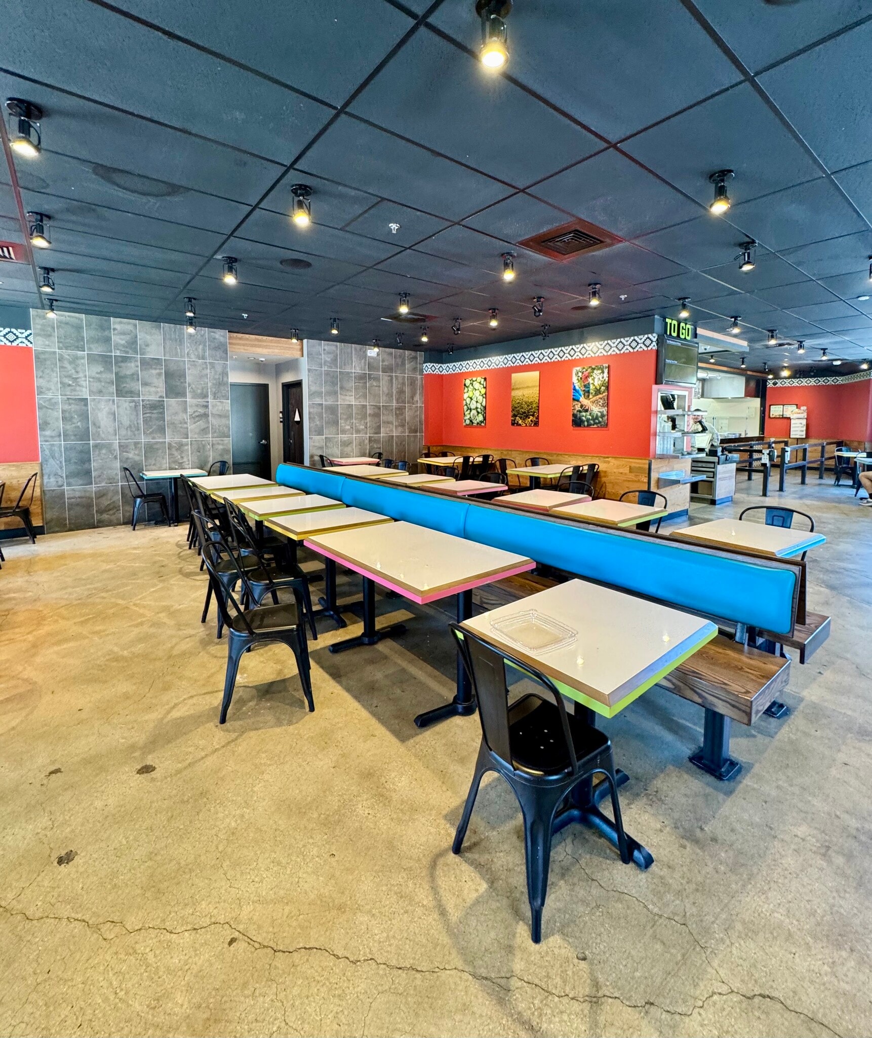 595 N Moorpark Rd, Thousand Oaks, CA for lease Interior Photo- Image 1 of 5