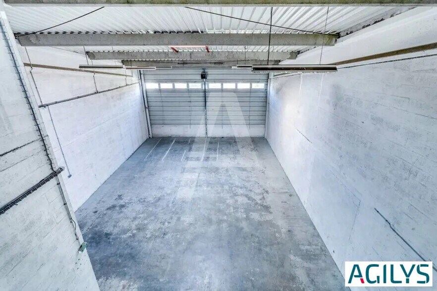 Flex in Vitry-sur-Seine for lease - Building Photo - Image 3 of 7