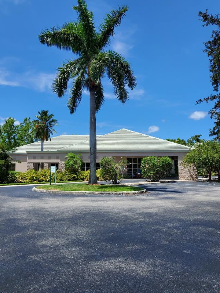 5601 21st Ave W, Bradenton, FL for lease Primary Photo- Image 1 of 28