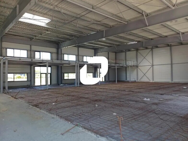 Flex in Thouaré-sur-Loire for sale - Interior Photo - Image 3 of 12