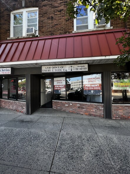 321-335 Maple St, Perth Amboy, NJ for lease - Building Photo - Image 1 of 8