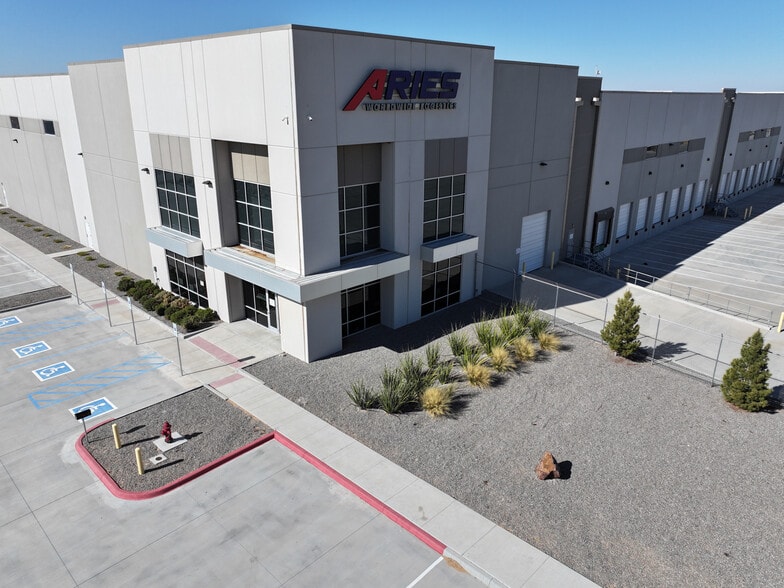 655 Industrial Ave, Santa Teresa, NM for lease - Building Photo - Image 1 of 1
