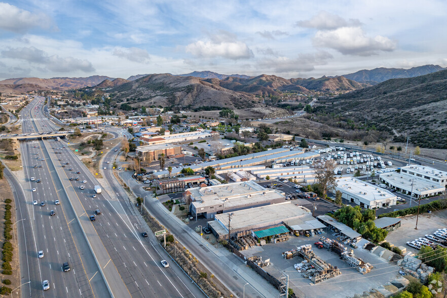 29360 Roadside Dr, Agoura Hills, CA for lease - Building Photo - Image 1 of 27