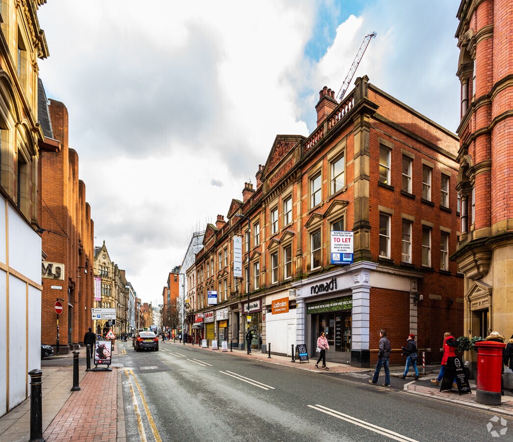 6678 Bridge St, Manchester, LAN M3 2RJ