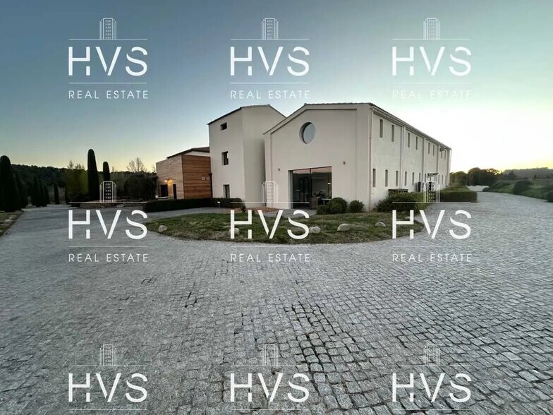 Office in Aix-en-Provence for lease - Building Photo - Image 2 of 14