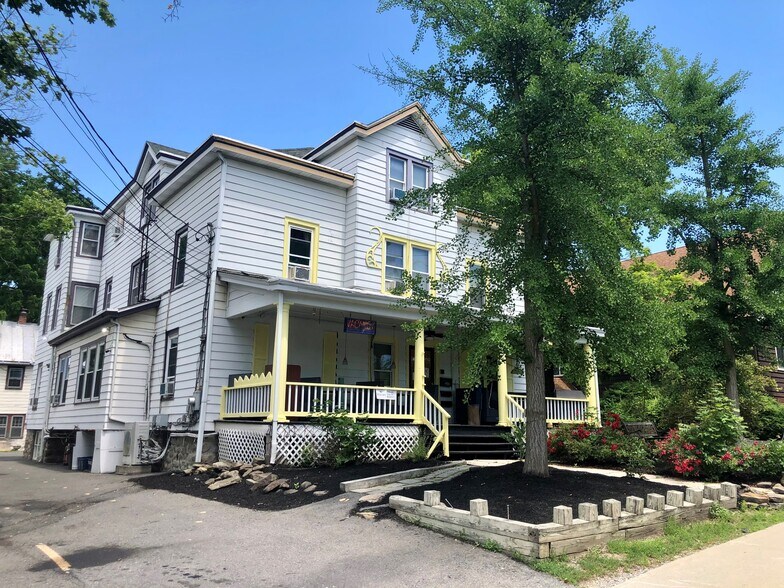 145 Main St, New Paltz, NY for sale - Building Photo - Image 1 of 1