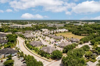 952 International Pky, Lake Mary, FL - aerial  map view