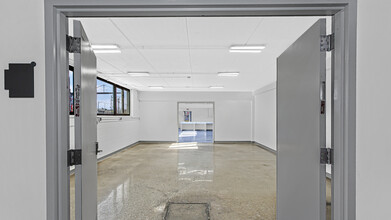 1657 N Kostner Ave, Chicago, IL for lease Interior Photo- Image 2 of 6