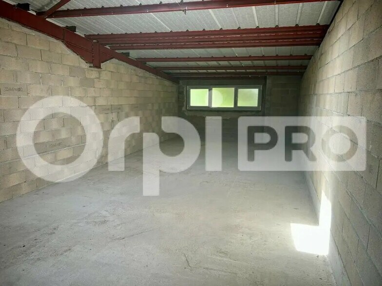 Flex in Saint-Chéron for sale - Interior Photo - Image 2 of 6