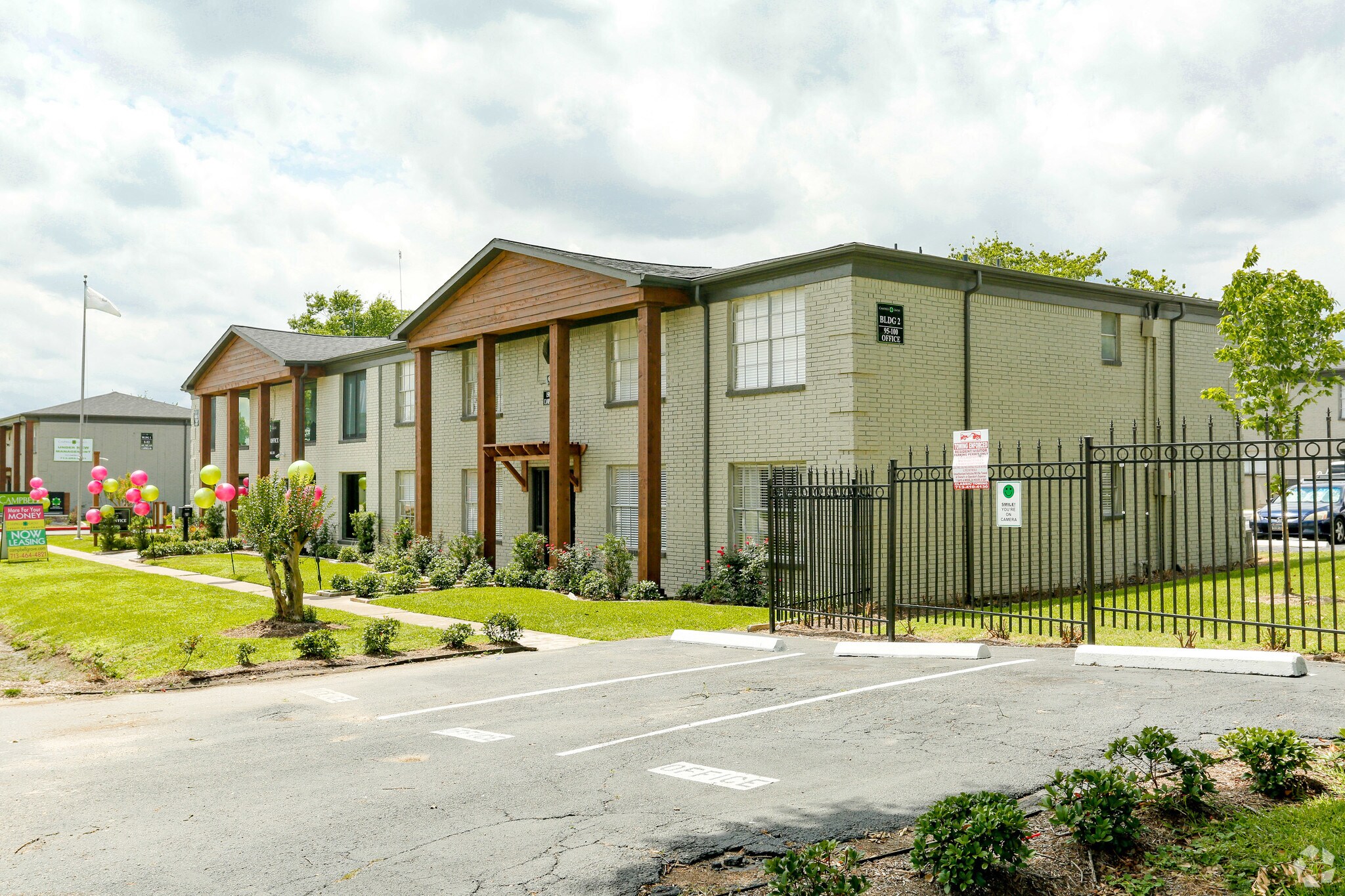 1515 Campbell Rd, Houston, TX 77055