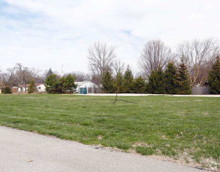 1310 N Post Rd, Indianapolis, IN for sale - Building Photo - Image 2 of 4