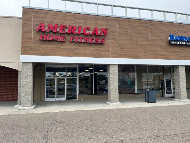 215-229 N Maple Rd, Ann Arbor, MI for sale - Building Photo - Image 1 of 1