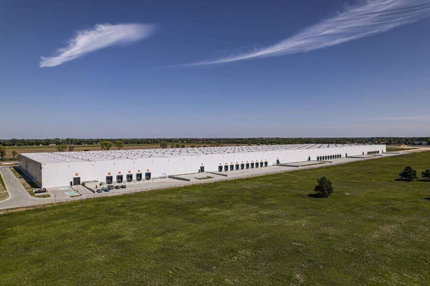 for lease - Primary Photo - Image 1 of 1