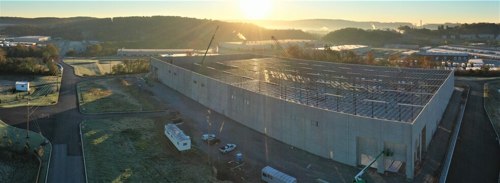 222 Morgan Ln, York, PA for sale - Building Photo - Image 2 of 18