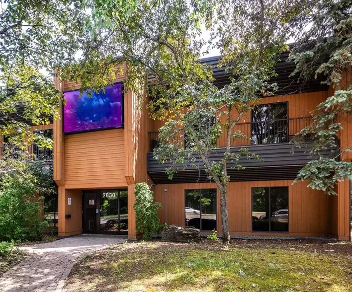 2830 Boul Saint-Martin E, Laval, QC for lease - Primary Photo - Image 1 of 16
