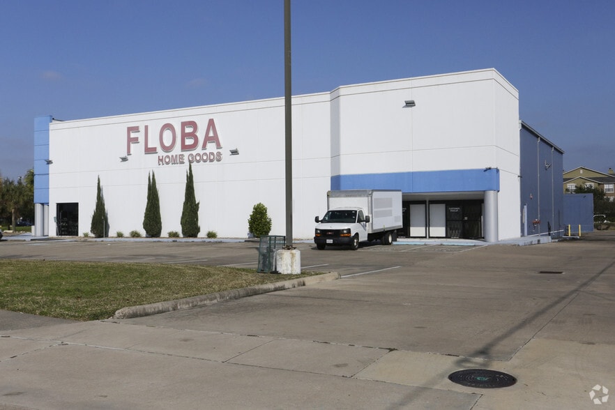 2411 S Eldridge Pky, Houston, TX for sale - Primary Photo - Image 1 of 35