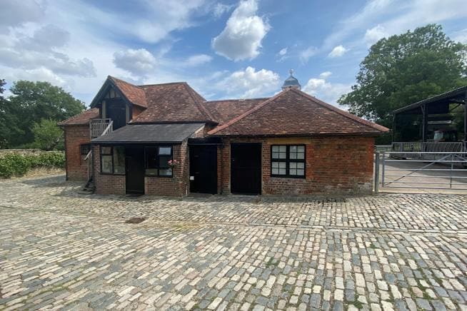 Dairy Ln, Edenbridge for sale - Building Photo - Image 1 of 1