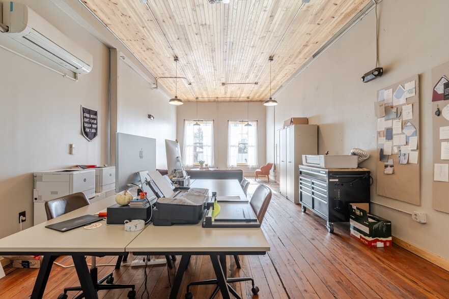 221 Main St, Fort Mill, SC for lease - Interior Photo - Image 3 of 9