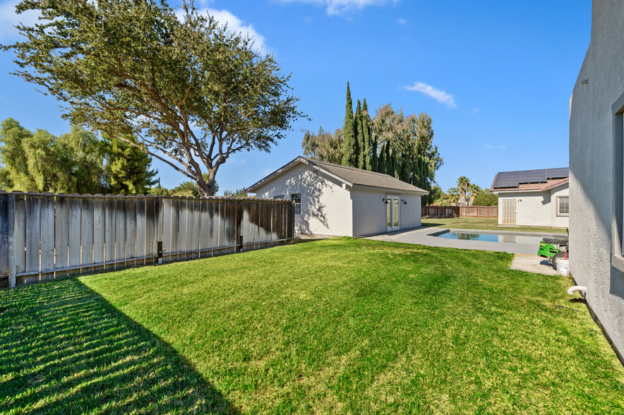 23551 Rancho Ramon Ct, Tracy, CA for sale - Building Photo - Image 3 of 40