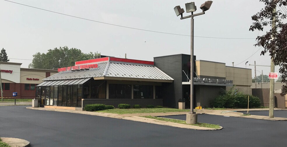 15500 W 7 Mile Rd, Detroit, MI for sale - Building Photo - Image 1 of 1