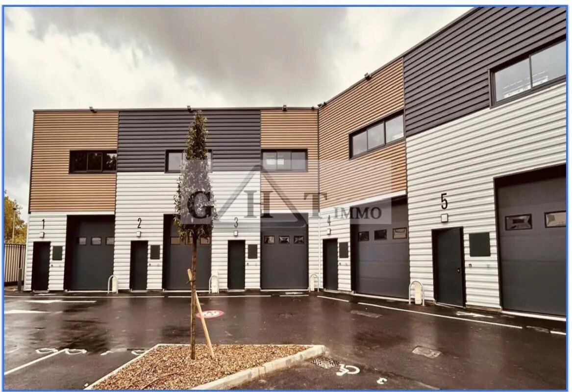 Industrial in Épinay-sur-Seine for lease Building Photo- Image 1 of 5