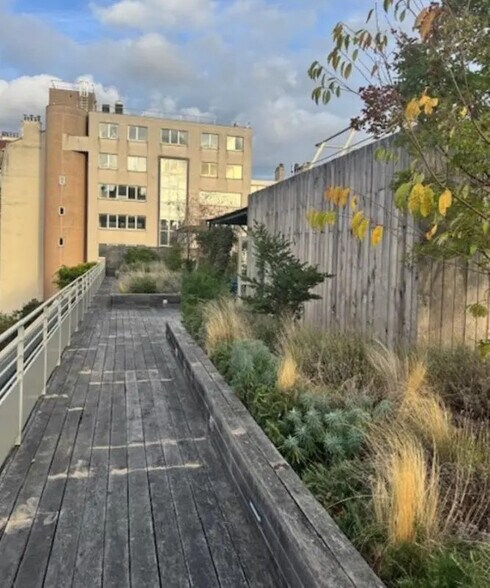 Office in Boulogne-Billancourt for sale - Building Photo - Image 3 of 8