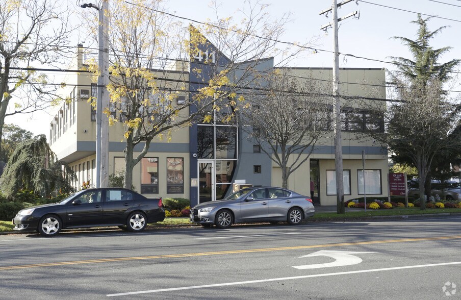 411 Hempstead Tpke, West Hempstead, NY for sale - Building Photo - Image 1 of 1