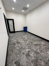 1140 SW 2nd Ave, Miami, FL for lease Interior Photo- Image 2 of 4