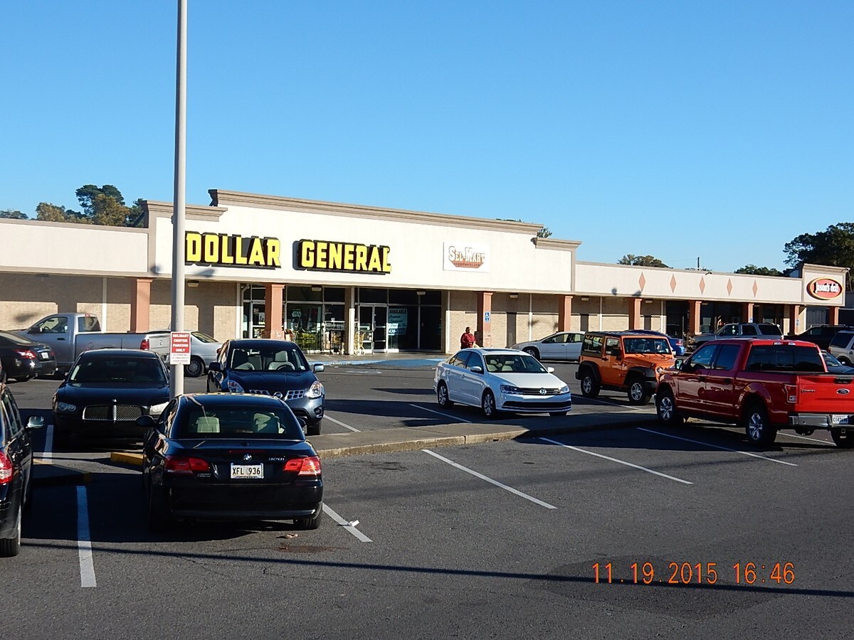 3529 Ryan St, Lake Charles 70605 Selmart Center