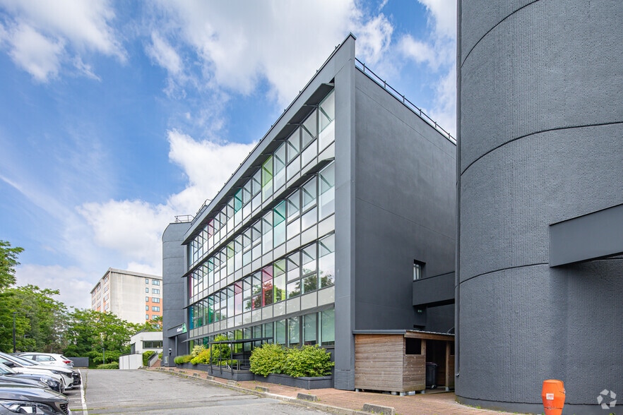 1 Bis Rue Du Petit-Clamart, Vélizy-Villacoublay for lease - Building Photo - Image 2 of 2