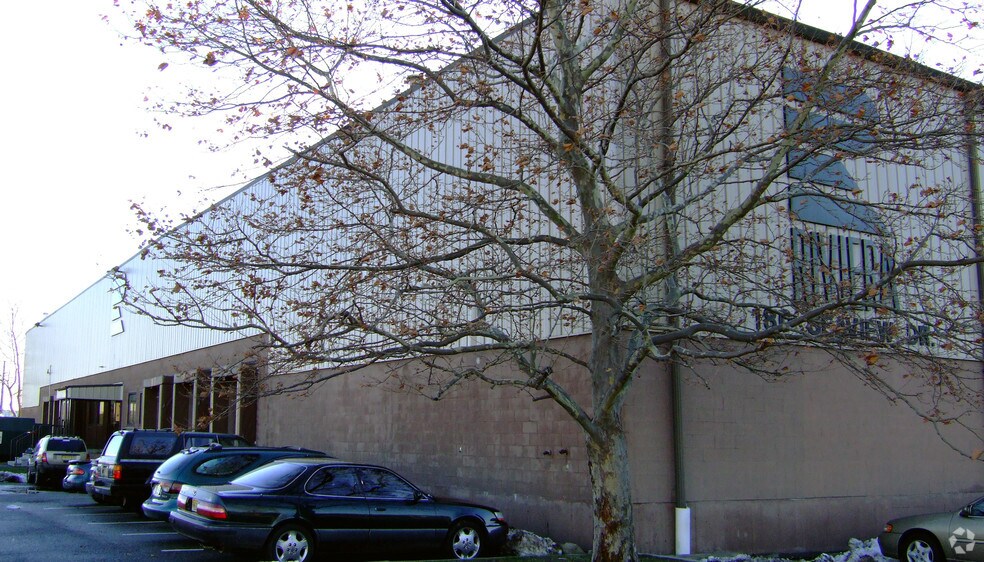 115 Castle Rd, Secaucus, NJ for sale - Building Photo - Image 1 of 1