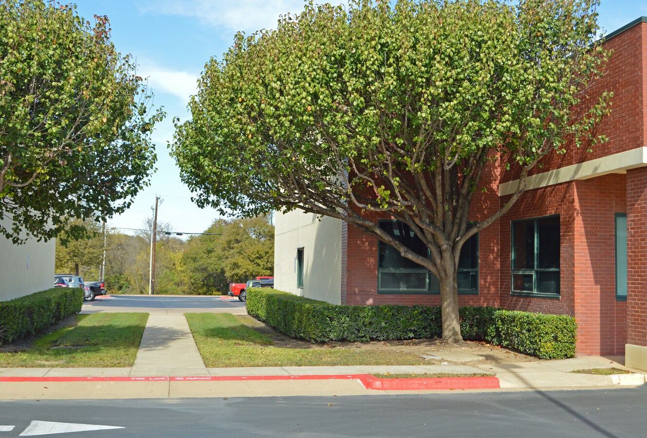 525 Round Rock West Dr, Round Rock, TX, 78681 Property For Lease on