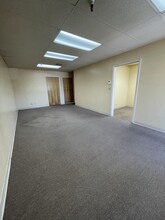 3376-3396 Lakeside Dr, Reno, NV for lease Interior Photo- Image 2 of 7