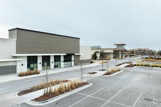 5601 W 135th St, Overland Park, KS for lease Building Photo- Image 2 of 5