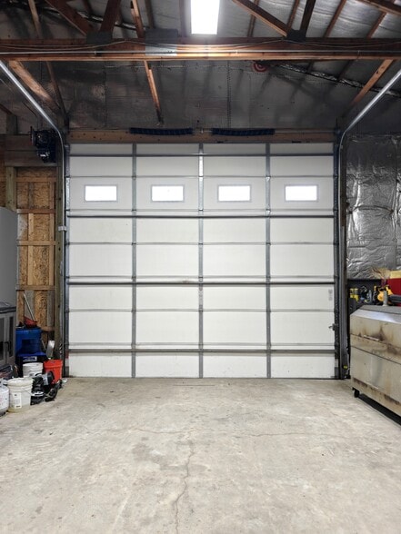 122 Industrial Dr, Gilberts, IL for lease - Building Photo - Image 3 of 7