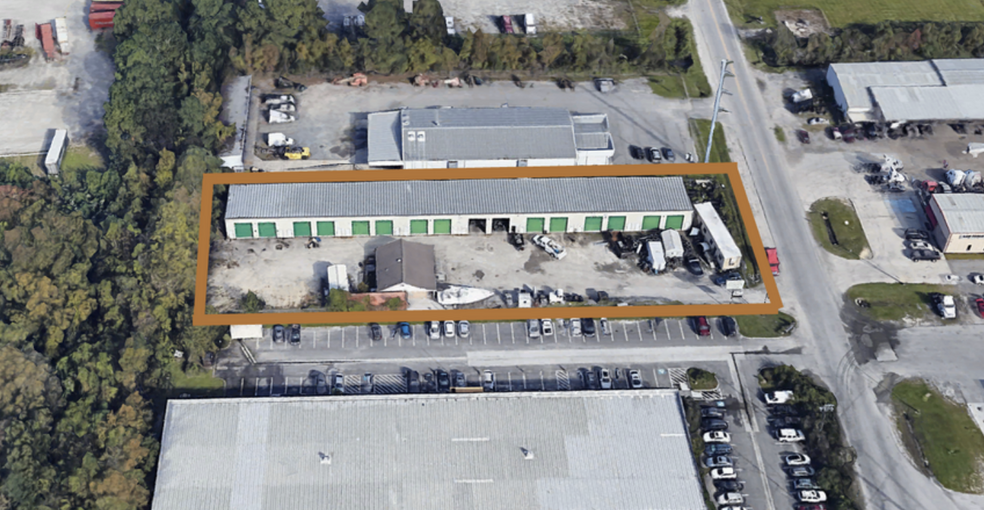 6004 Commerce Blvd, Garden City, GA for lease - Building Photo - Image 2 of 11