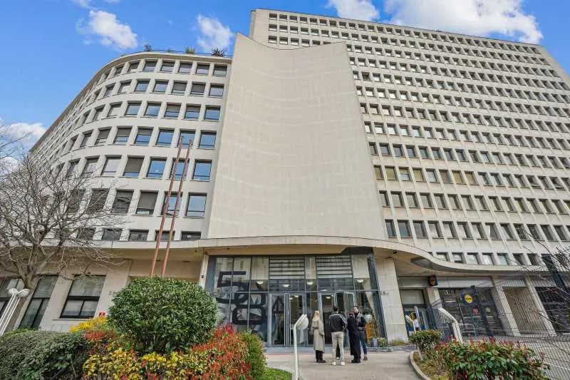 Office in Paris for lease Building Photo- Image 1 of 13