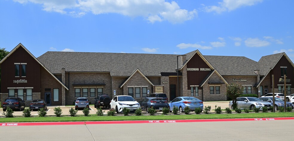 4315 Windsor Centre Trl, Flower Mound, TX for lease - Building Photo - Image 1 of 4