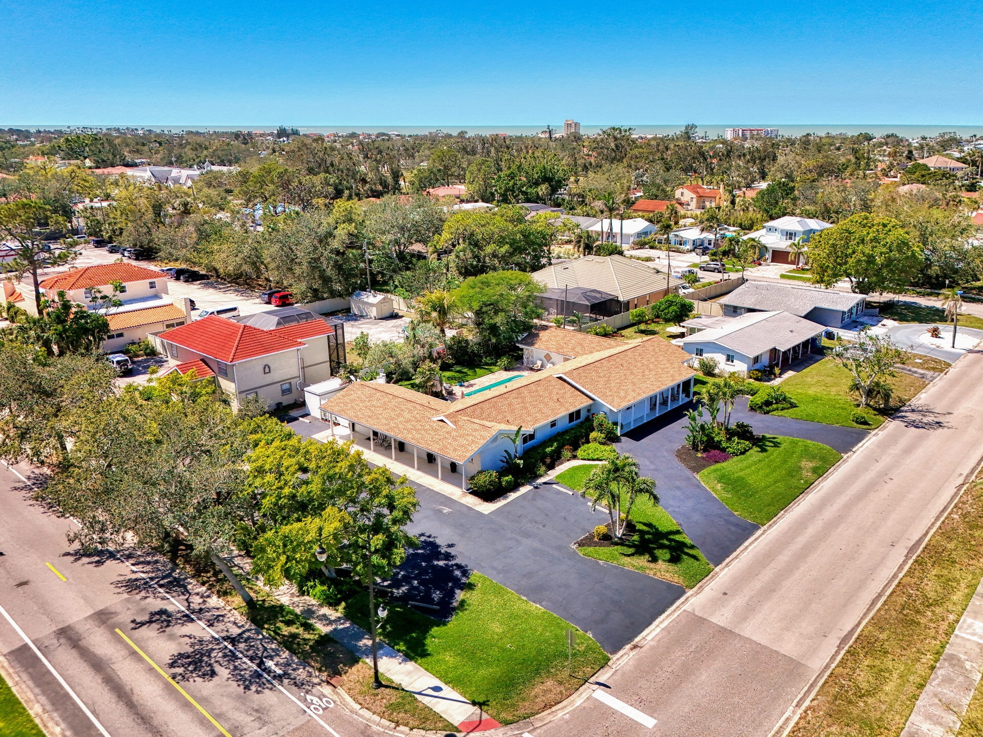 400 Nokomis Ave S, Venice, FL for sale Primary Photo- Image 1 of 1