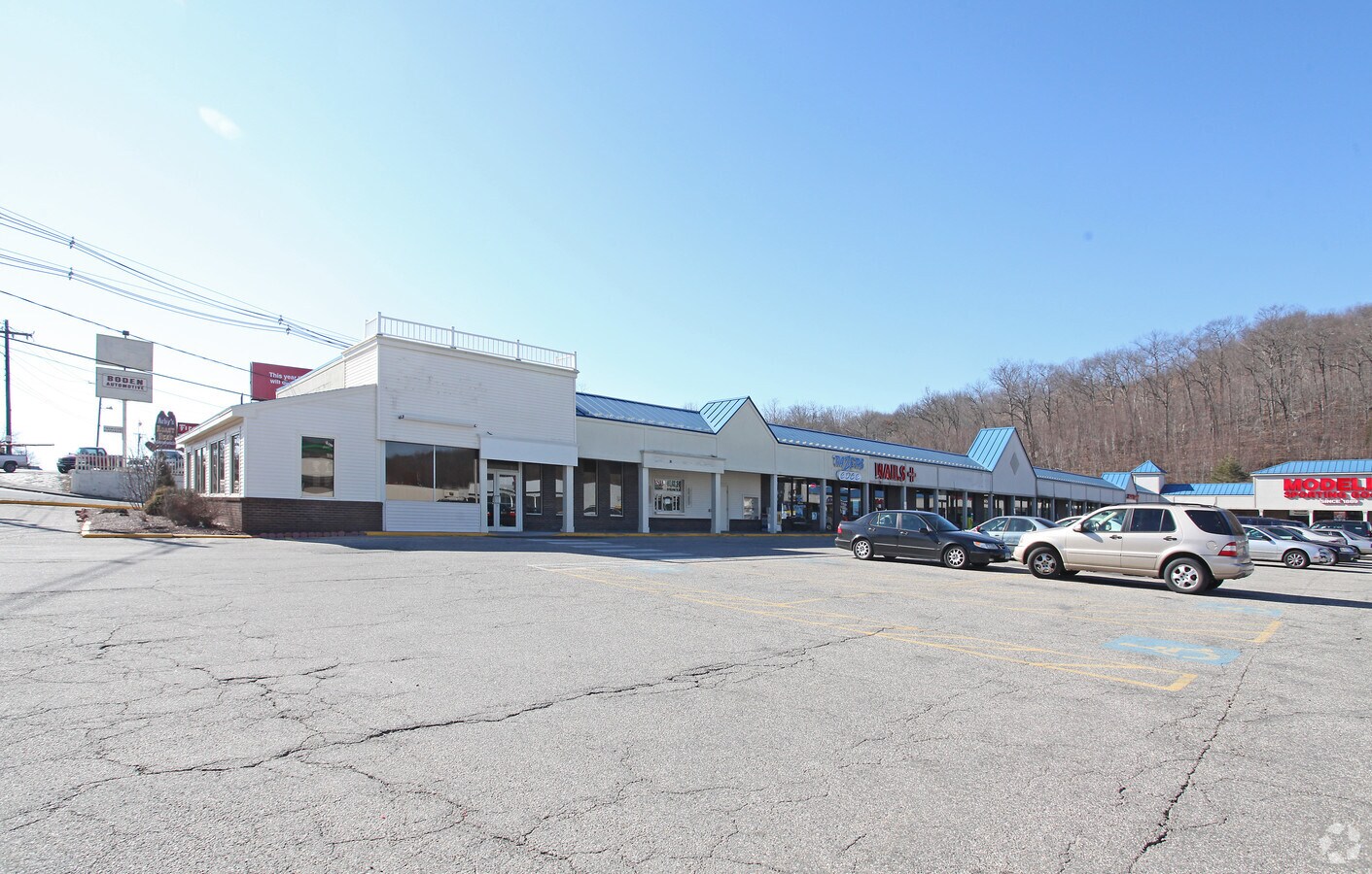 835 Wolcott St, Waterbury, CT 06705