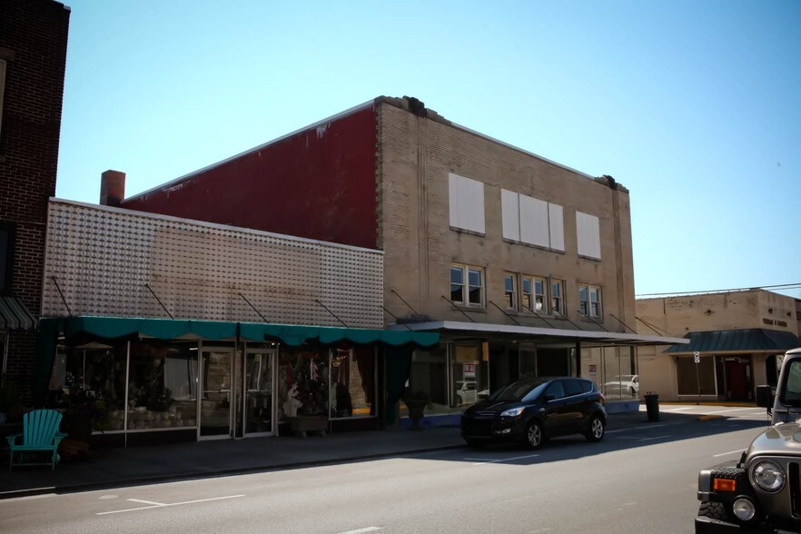 111 S Main St, Corbin, KY for sale - Building Photo - Image 1 of 1