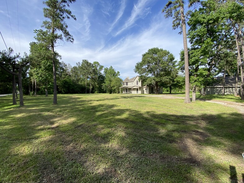 33210 Magnolia Cir, Magnolia, TX for sale - Building Photo - Image 1 of 1