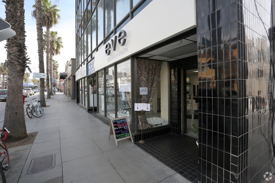 318-322 Wilshire Blvd, Santa Monica, CA for lease - Building Photo - Image 3 of 4