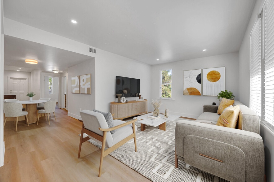 893 NE 81st St, Miami, FL for sale - Interior Photo - Image 3 of 20