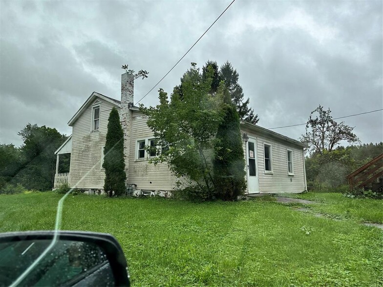 8 Various Properties portfolio of 7 properties for sale on LoopNet.com - Building Photo - Image 3 of 18